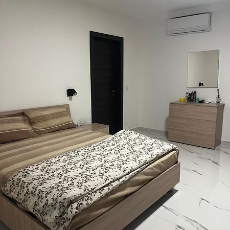Luqa 3 Bedroom Penthouse T Екстер'єр фото
