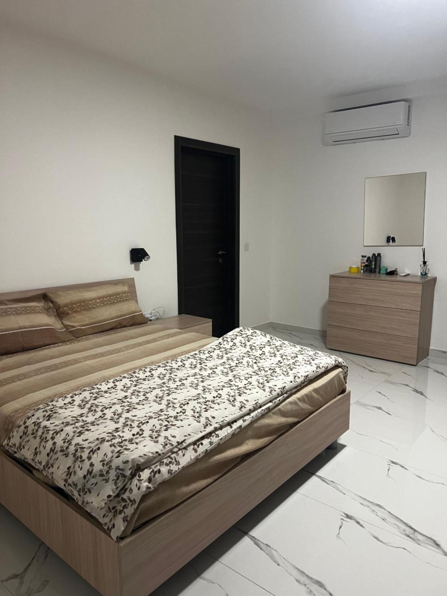 Luqa 3 Bedroom Penthouse T Екстер'єр фото